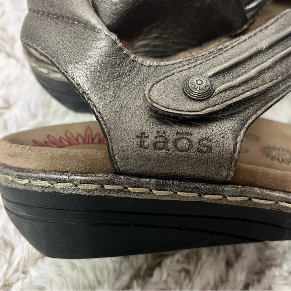 Taos Escape Walking Leather Sandal
Pewter Color
Women’s Size 7 - Picture 5 of 8